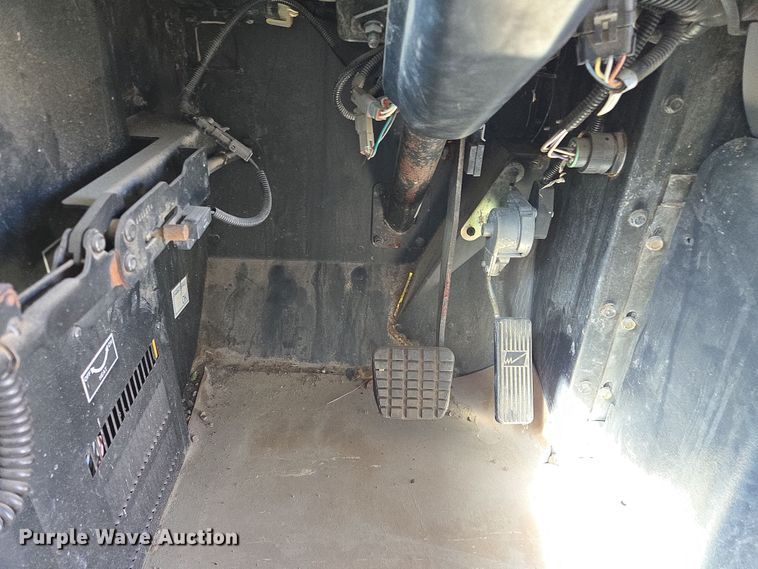 image for item ED2493 2006 Blue Bird school bus