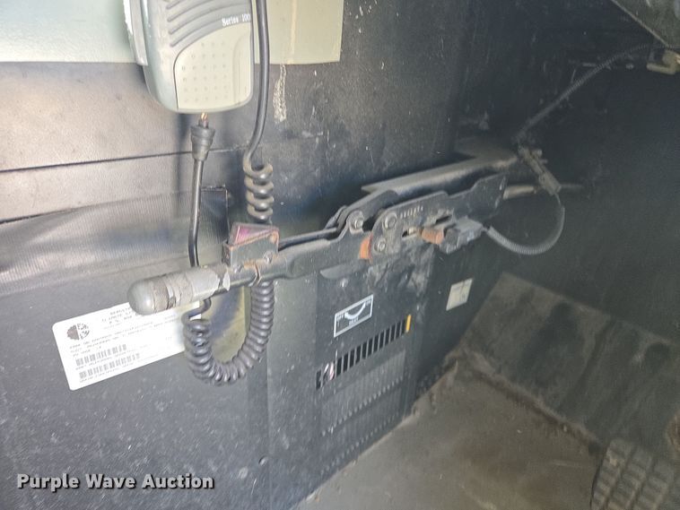 image for item ED2493 2006 Blue Bird school bus