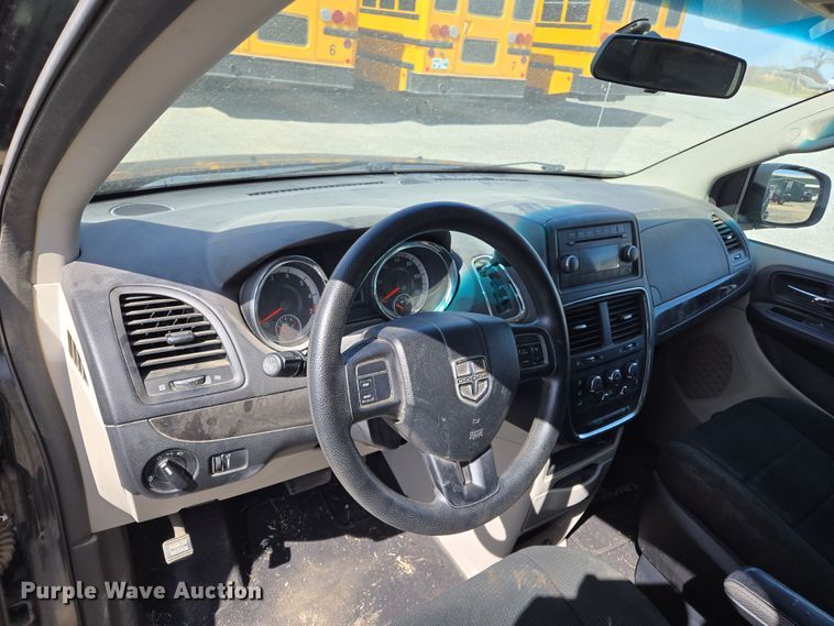 image for item ED2494 2012 Dodge Grand Caravan van