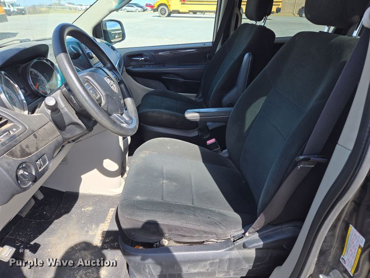 image for item ED2494 2012 Dodge Grand Caravan van