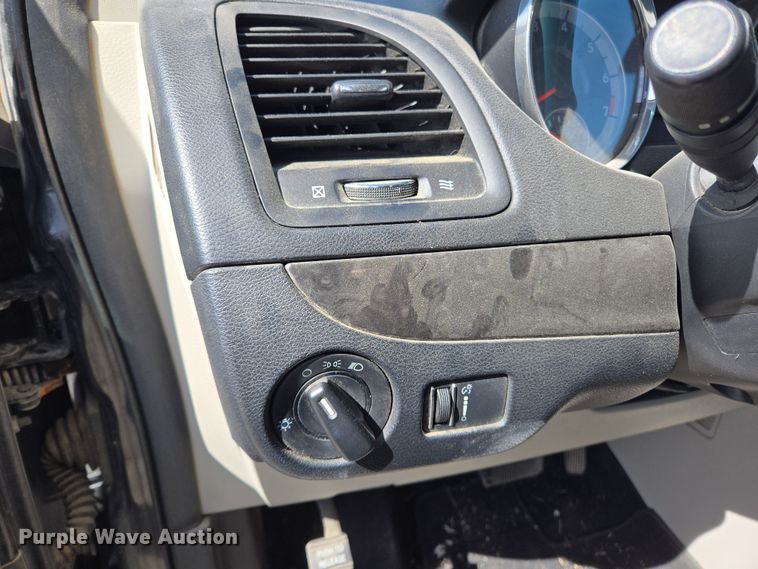 image for item ED2494 2012 Dodge Grand Caravan van