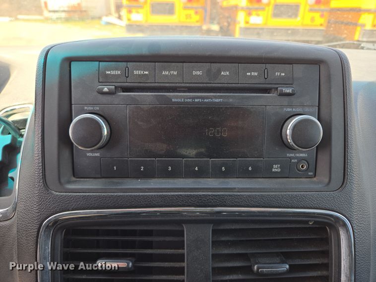 image for item ED2494 2012 Dodge Grand Caravan van