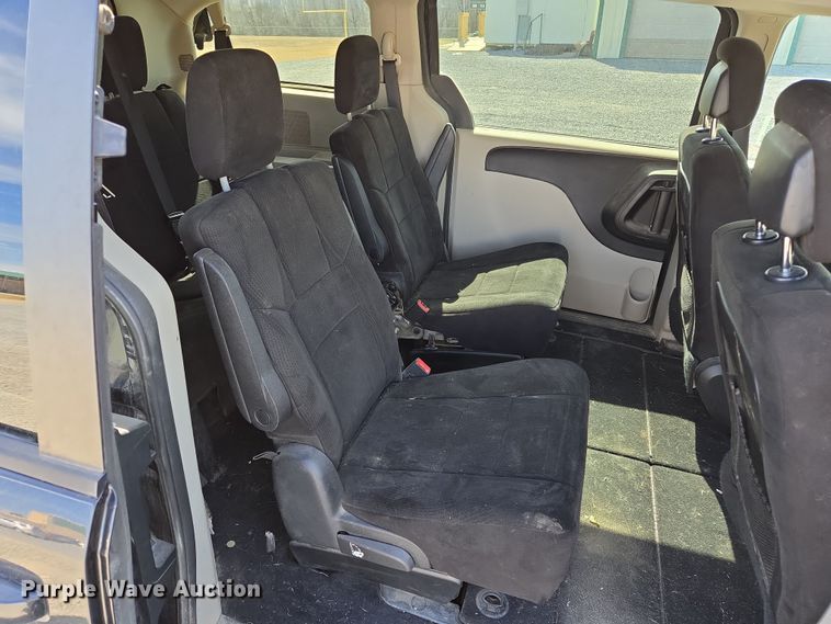 image for item ED2494 2012 Dodge Grand Caravan van