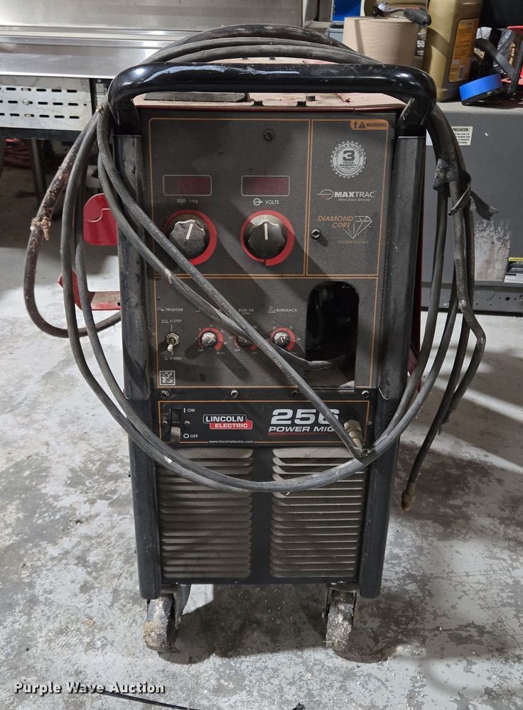 image for item ED2498 Lincoln Power MIG 256  welder
