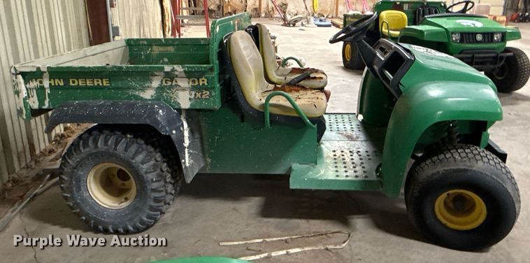 image for item EG7995 2002 John Deere Gator 4X2 utility vehicle