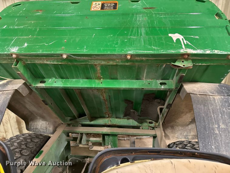 image for item EG7995 2002 John Deere Gator 4X2 utility vehicle