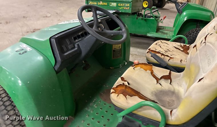 image for item EG7995 2002 John Deere Gator 4X2 utility vehicle