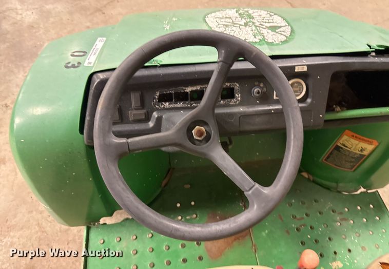 image for item EG7995 2002 John Deere Gator 4X2 utility vehicle