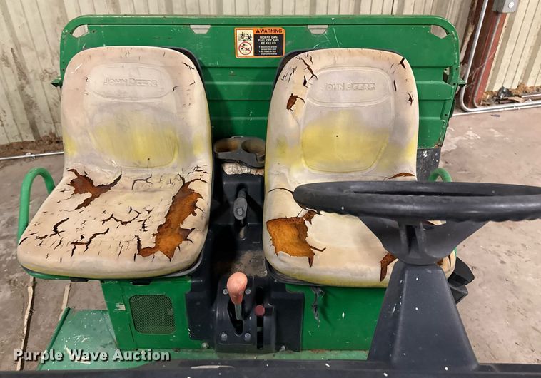 image for item EG7995 2002 John Deere Gator 4X2 utility vehicle