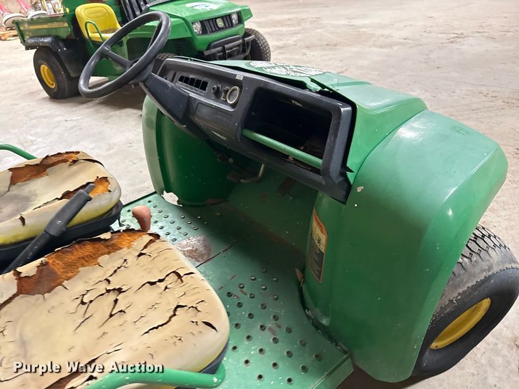 image for item EG7995 2002 John Deere Gator 4X2 utility vehicle