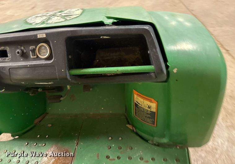 image for item EG7995 2002 John Deere Gator 4X2 utility vehicle
