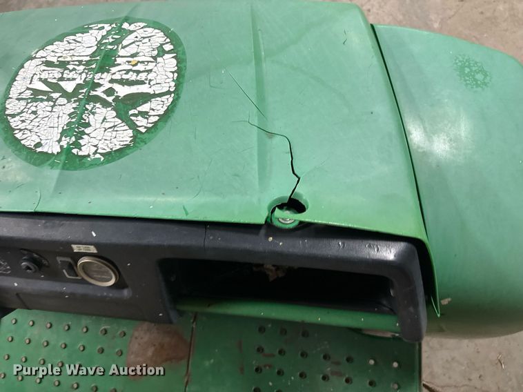 image for item EG7995 2002 John Deere Gator 4X2 utility vehicle