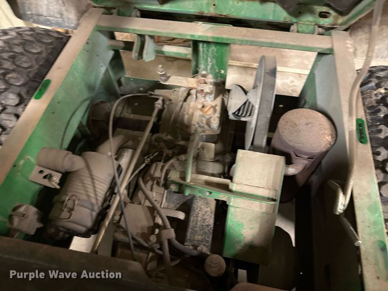 image for item EG7995 2002 John Deere Gator 4X2 utility vehicle