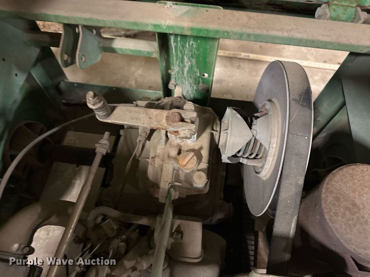 image for item EG7995 2002 John Deere Gator 4X2 utility vehicle