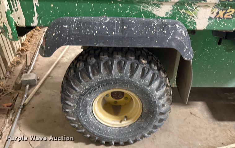 image for item EG7995 2002 John Deere Gator 4X2 utility vehicle