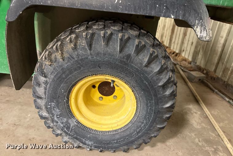 image for item EG7995 2002 John Deere Gator 4X2 utility vehicle