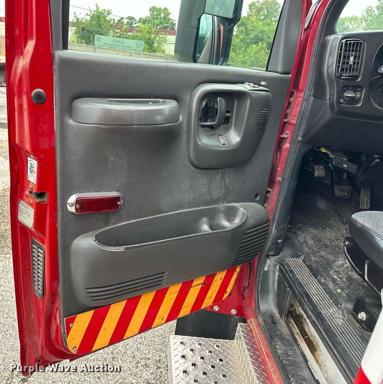 image for item EG8033 2008 Chevrolet C4500 ambulance