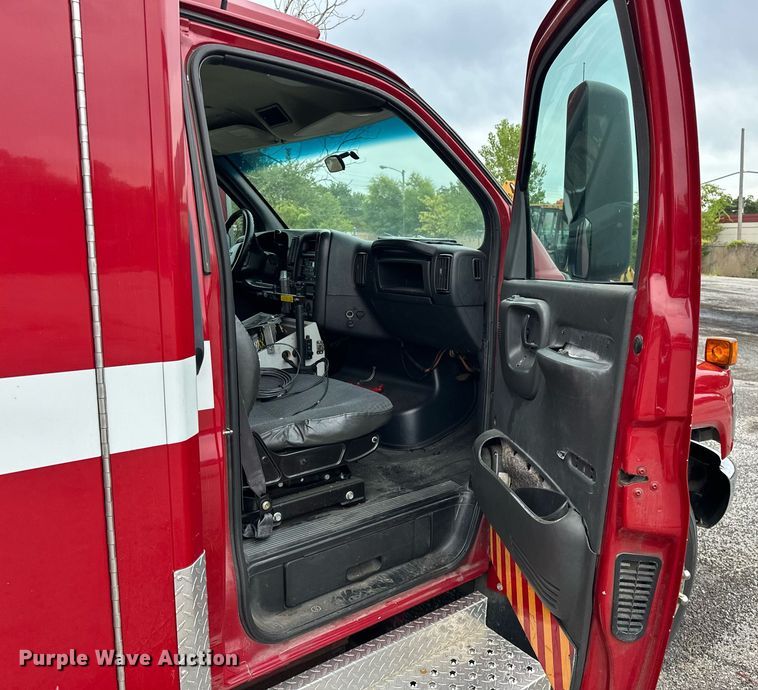 image for item EG8033 2008 Chevrolet C4500 ambulance