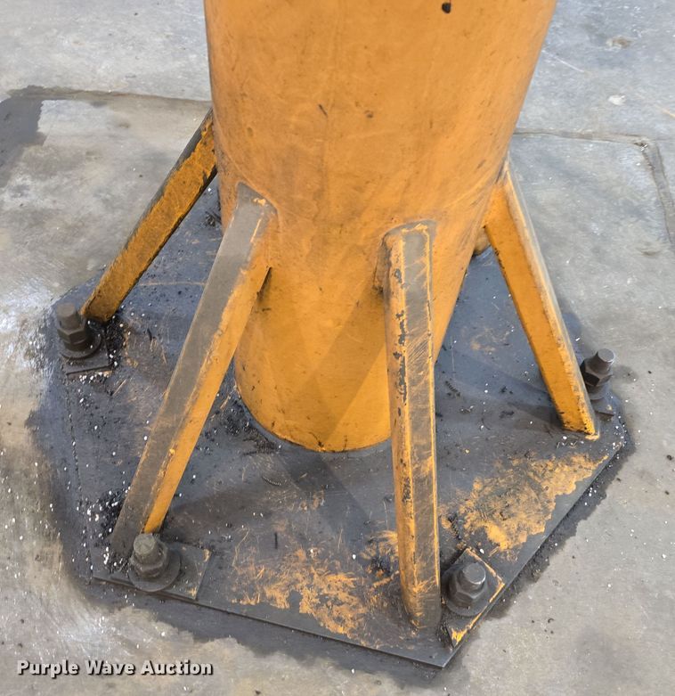 image for item EH8644 Abell-Howe 90 26260 jib crane