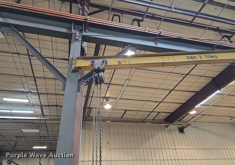 image for item EH8645 Overhead crane