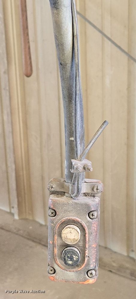 image for item EH8646 Overhead crane