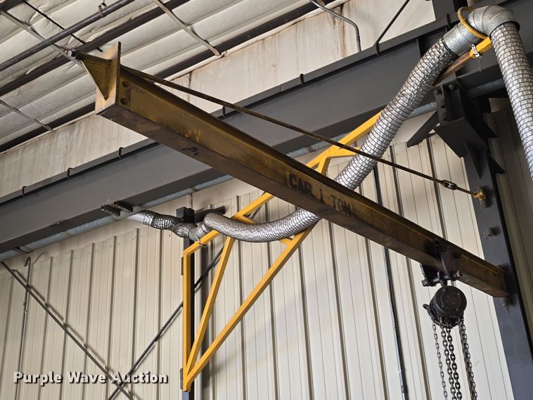 image for item EH8646 Overhead crane