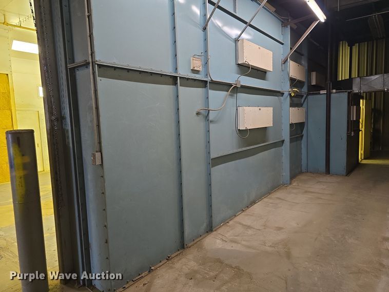 image for item EH8648 Paint booth