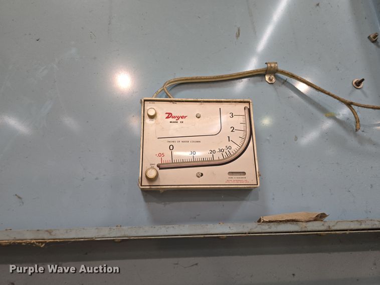 image for item EH8648 Paint booth