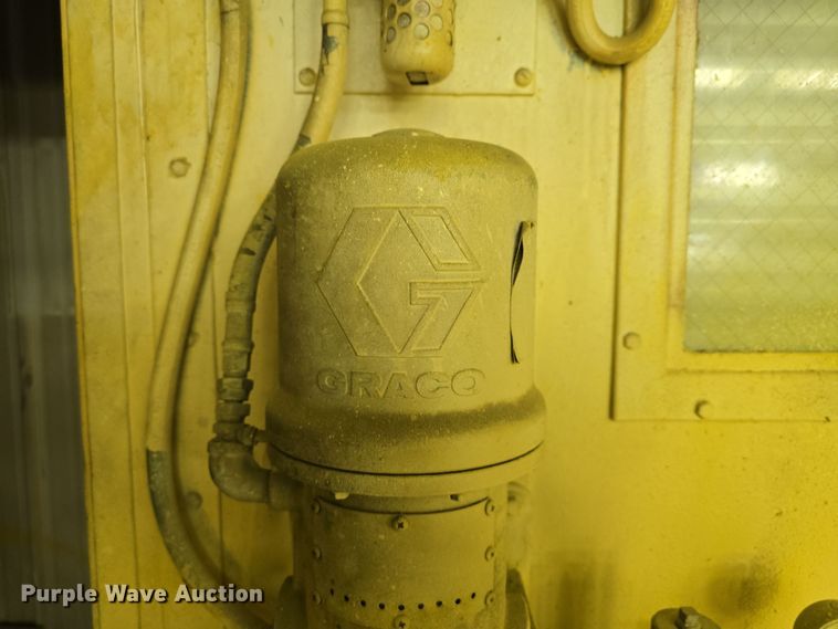 image for item EH8648 Paint booth