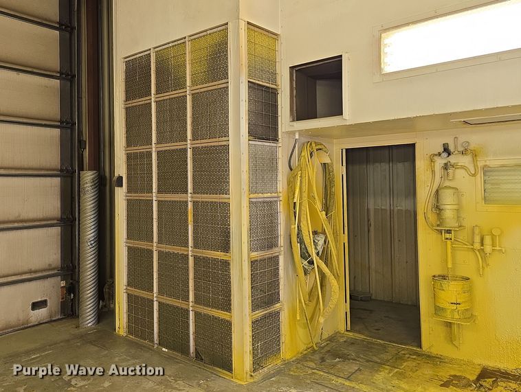 image for item EH8648 Paint booth