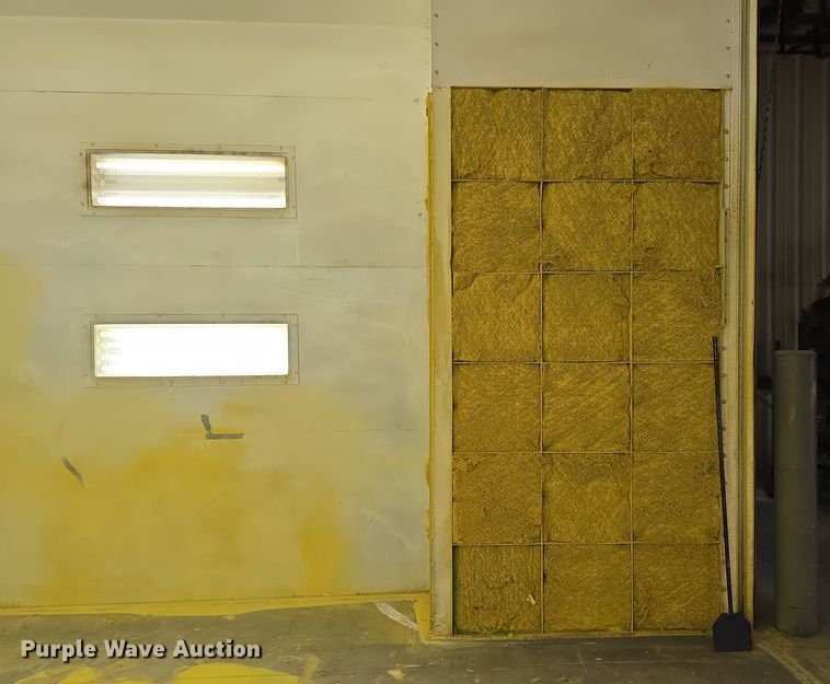 image for item EH8648 Paint booth