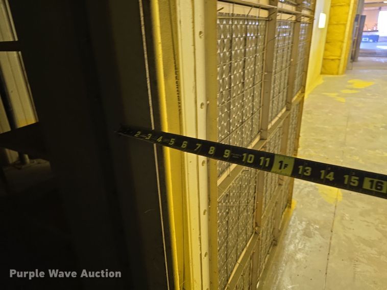 image for item EH8648 Paint booth