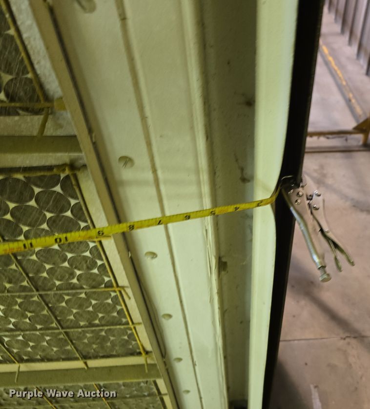 image for item EH8648 Paint booth