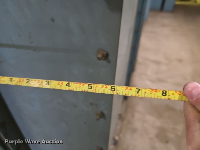 image for item EH8648 Paint booth