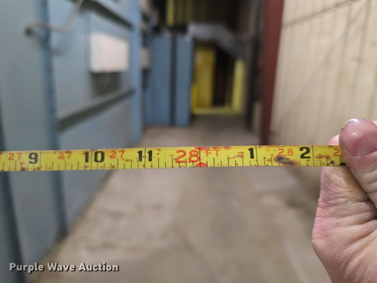 image for item EH8648 Paint booth