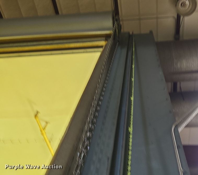 image for item EH8648 Paint booth