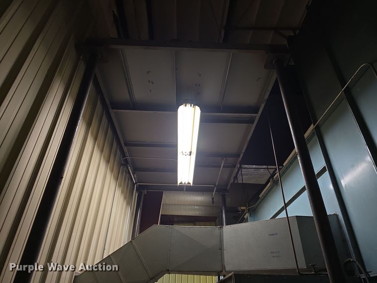 image for item EH8648 Paint booth