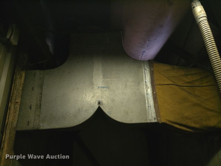 image for item EH8648 Paint booth