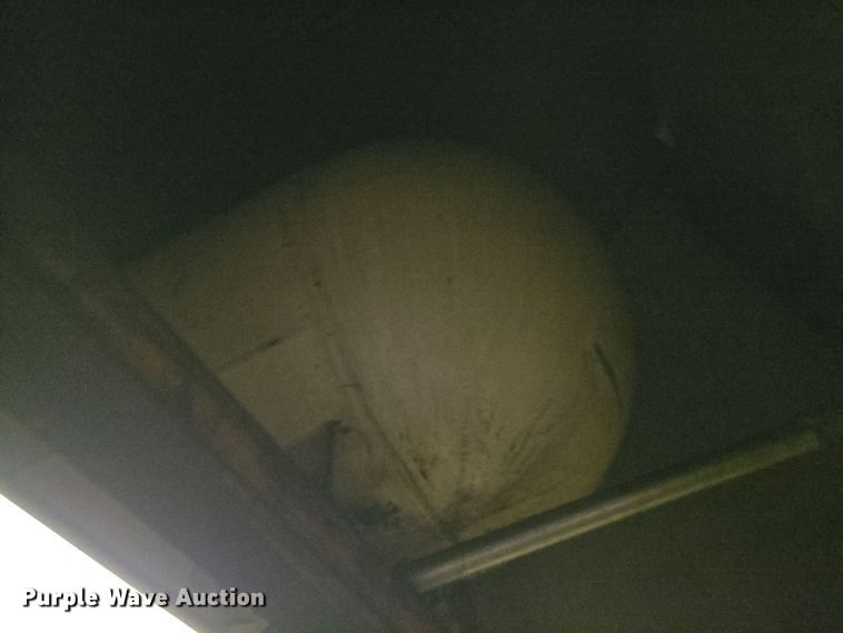 image for item EH8648 Paint booth