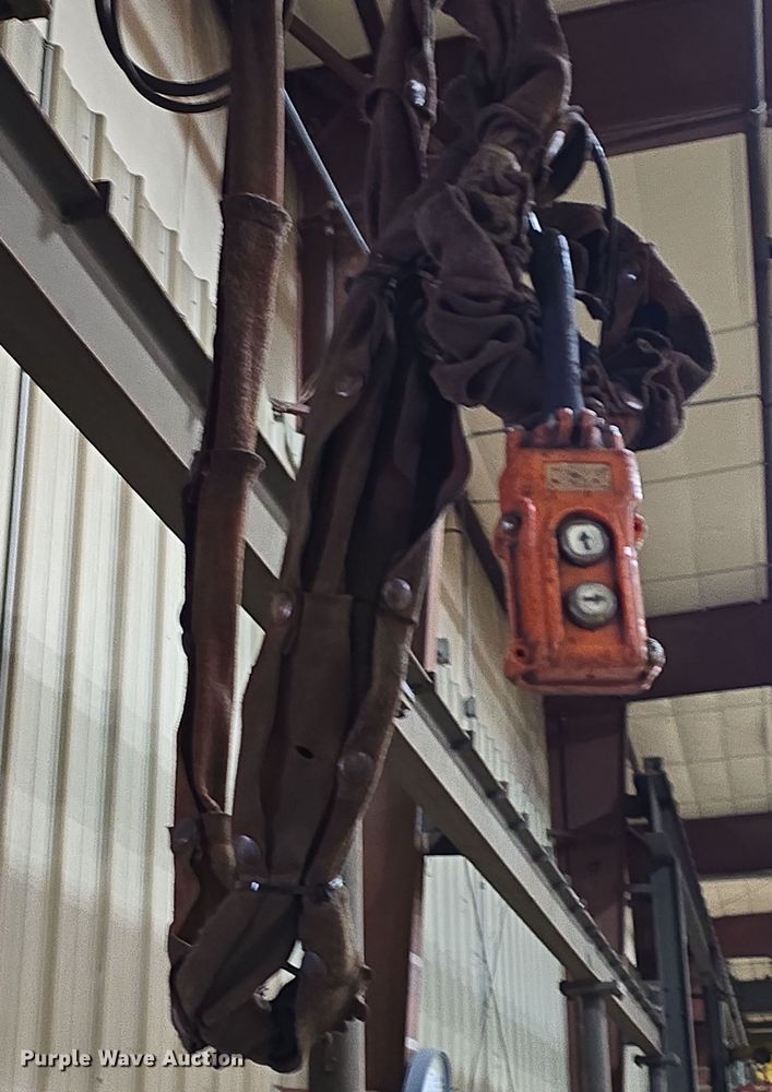 image for item EH8649 Overhead crane