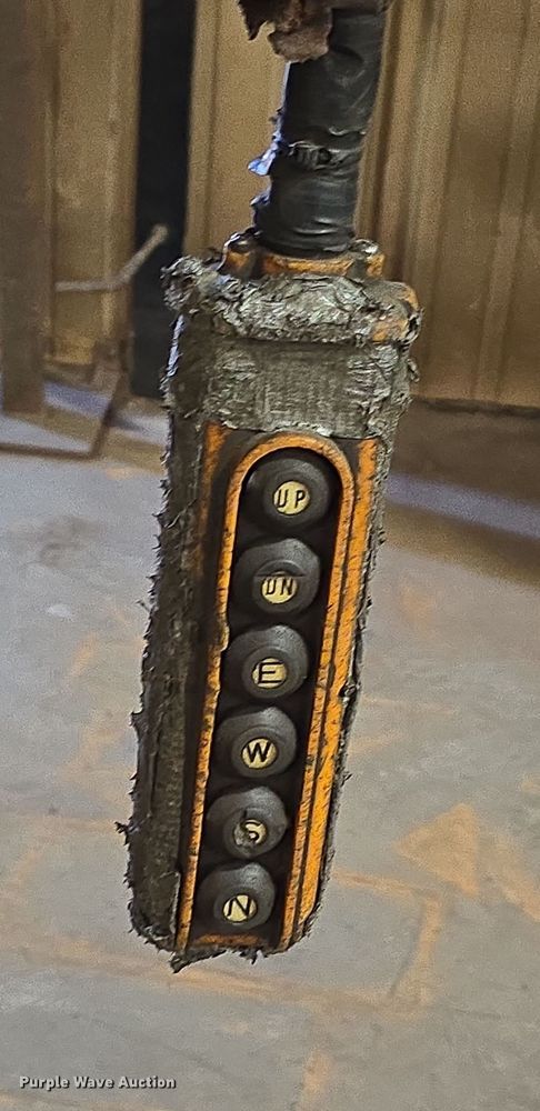 image for item EH8649 Overhead crane