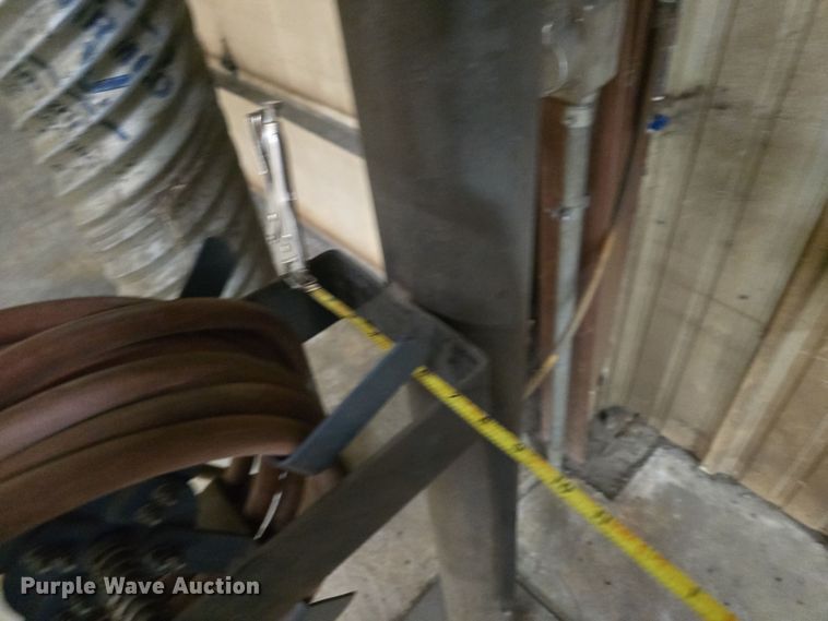 image for item EH8649 Overhead crane