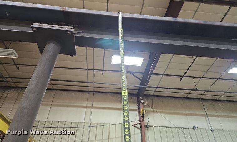 image for item EH8649 Overhead crane