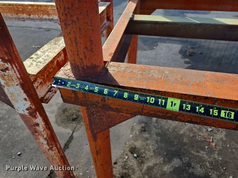 image for item EH8651 (8) storage racks