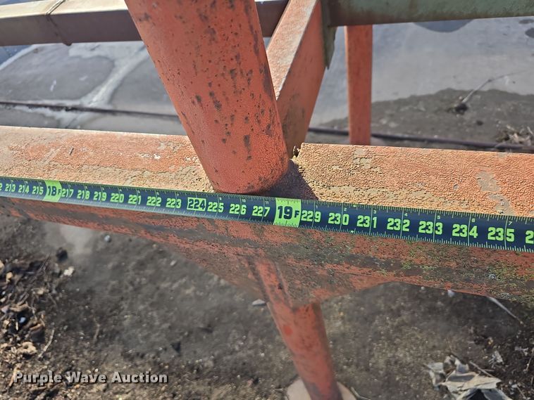 image for item EH8651 (8) storage racks