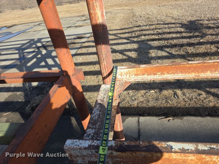 image for item EH8651 (8) storage racks