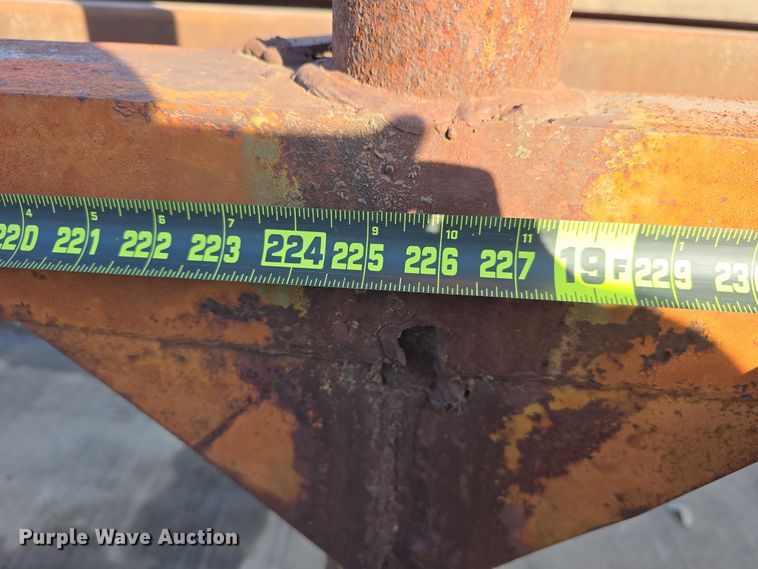 image for item EH8651 (8) storage racks