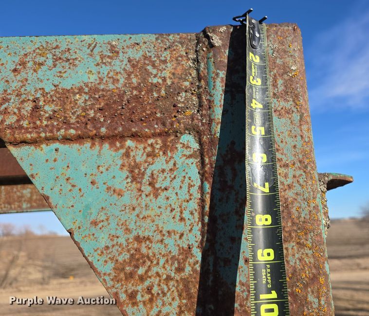 image for item EH8651 (8) storage racks