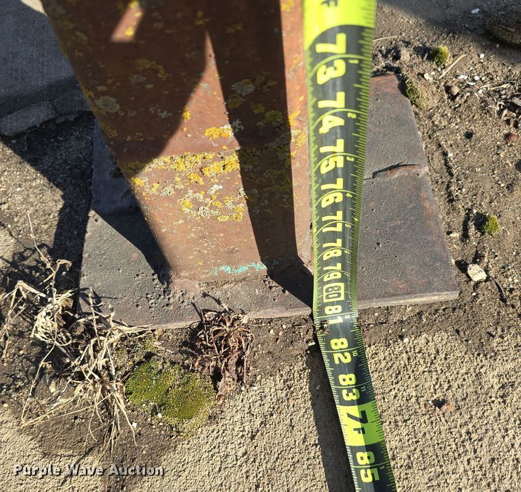 image for item EH8651 (8) storage racks