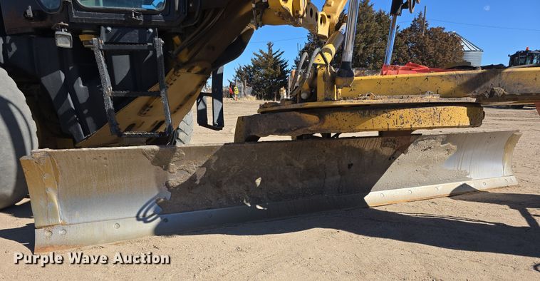 image for item EH8652 2011 Caterpillar 140M motor grader